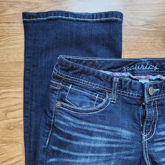 Maurices Jeans Womens Juniors Size 5/6 Reg Embroidered Bootcut Dark Low Rise - Picture 2 of 10
